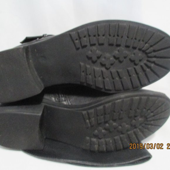 Boots - Picture 6 of 6